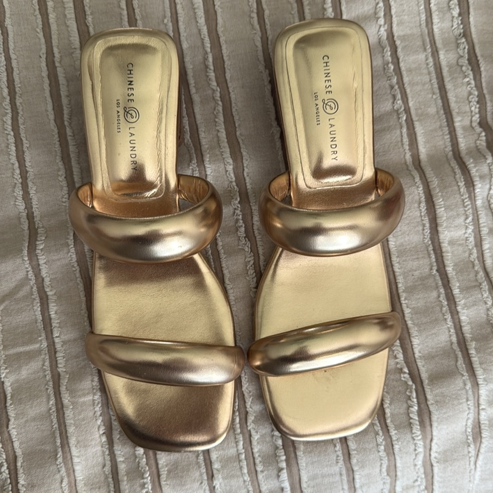 Chinese Laundry Women's Alistair Sandal - Picture 7 of 8